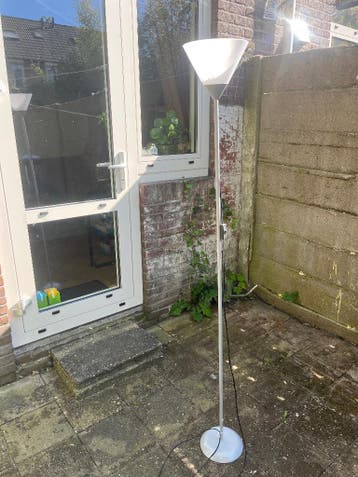 Staande lamp gratis