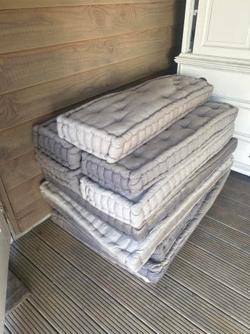 Gratis: 5 pellet kussens met rugleuning (10 kussens)