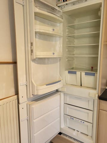 Whirlpool inbouw koelkast met vriesvak - technisch in orde