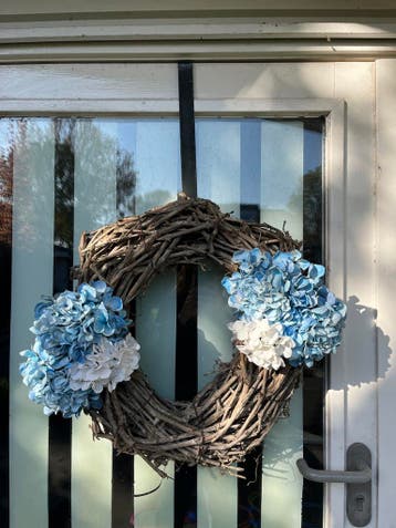 Deurkrans met hanger. Gratis