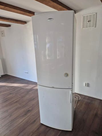 Gratis Koelkast met Vriezer - Gebruikt