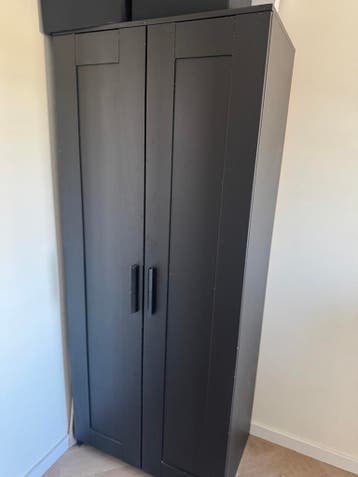 Gratis IKEA Rimnes kledingkast