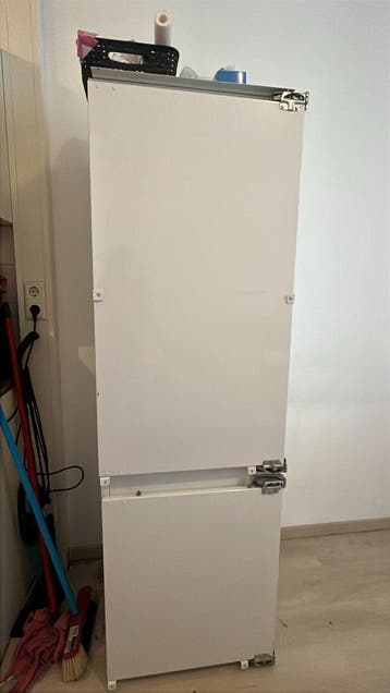 GRATIS koelkast met vriesvak