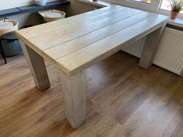 G R A T I S   eettafel steigerhout!