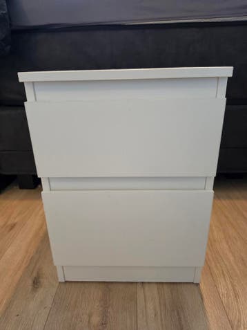 Wit nachtkastje Malm