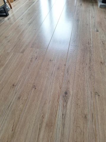 Gratis gebruikte laminaatvloer