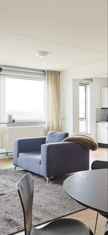 GRATIS Comfortabele donkerblauwe fauteuil