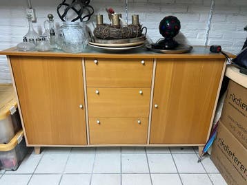 Gratis dressoir met lades en deuren