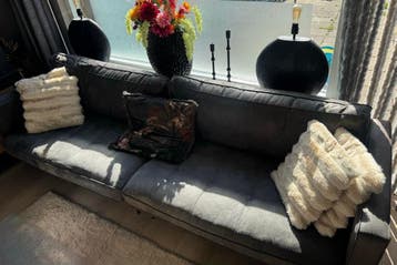 Gratis bank, 2.75m, in zeer goede staat, in 2 delen