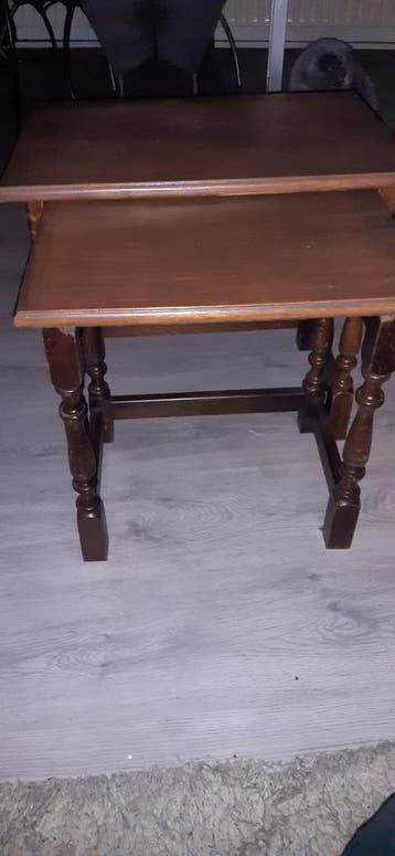 Bijzettafeltjes hout gratis