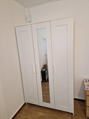 Ikea BRIMNES kledingkast gratis af te halen