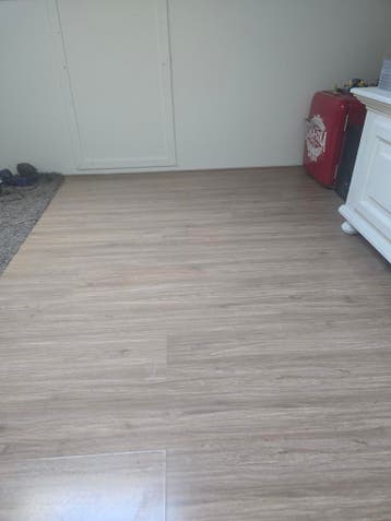 Gratis laminaatvloer (35m²)