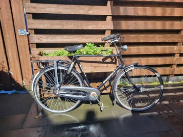 Gereserveerd! Gazelle fiets - Achterband lek