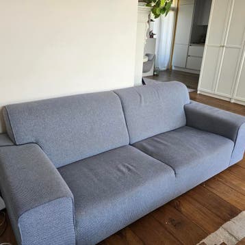 Comfortabele 2-zitsbank in goede staat