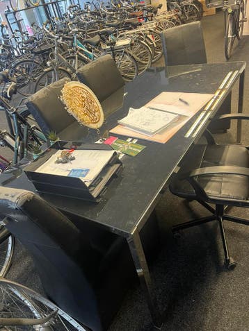 Eettafel met 4 stoelen