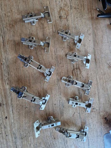 Keukenkast scharnieren - gratis af te halen