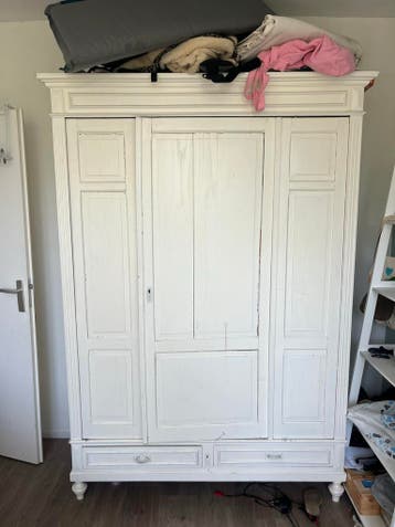 Oude kledingkast, opknapper - Gratis af te halen