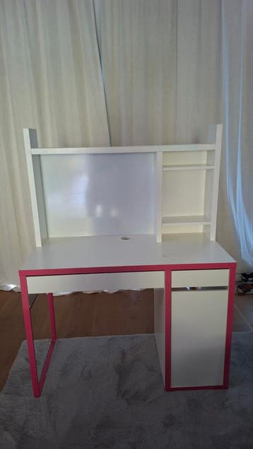IKEA MICKE Bureau wit/roze met opzetstuk