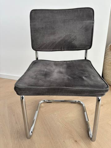 Gratis ophalen 4 grijze stoelen