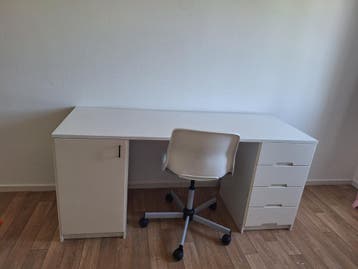 Bureau en bureaustoel