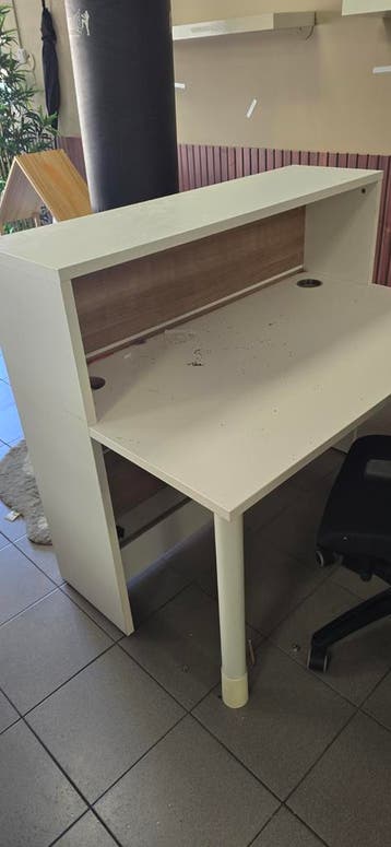 Bureausstoel verstelbaar -Modern wit bureau met opbergruimte