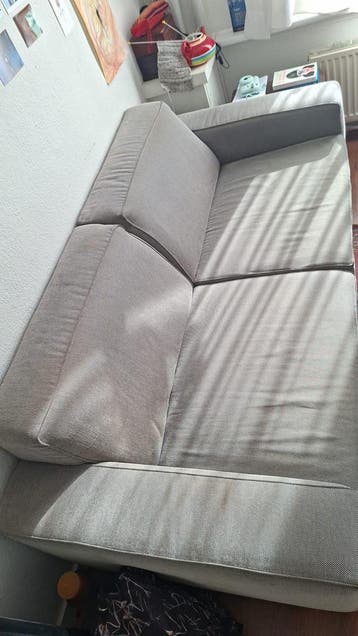 Comfortabele bank in goede staat