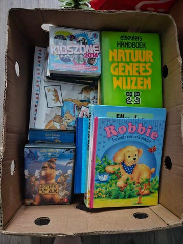 Doos met voornamelijk boeken