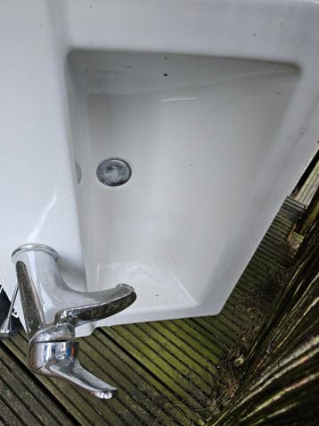 Gratis wasbak 40x60 ook grofvuil mee nemen