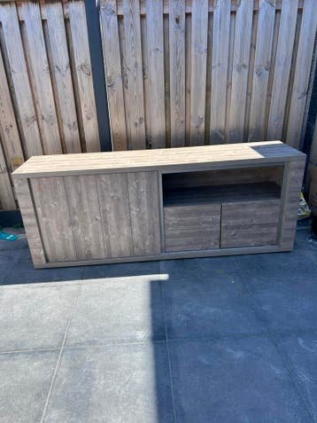 Ruim dressoir / meubel (wegens verhuizing)