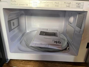 Zo goed als nieuwe magnetron - OK. OKMW 1211 EU