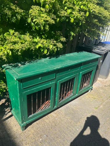 Groene Buitenkast met Tralies - GRATIS AFHALEN