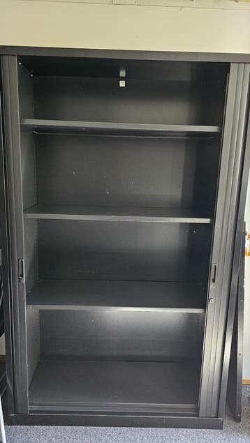 Kast  schuifdeuren zwart,  zwaar