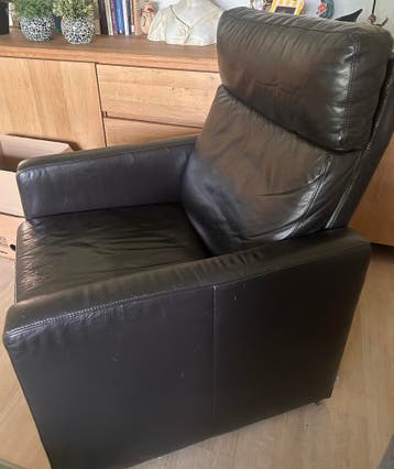 Gratis ophalen-2 stuks leren fauteuils