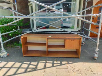 GRATIS  Mooi houten dressoir!