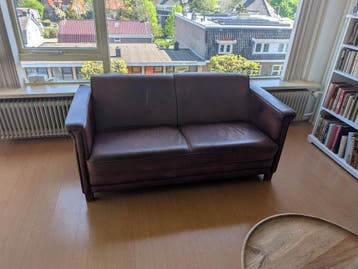 Leren bank met gebruikssporen - zit nog prima!