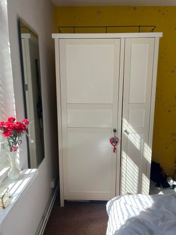 Gratis af te halen: Witte kledingkast (185x100x55)