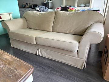 Gratis 2-zits witte stoffen bank - Ophalen in Velden