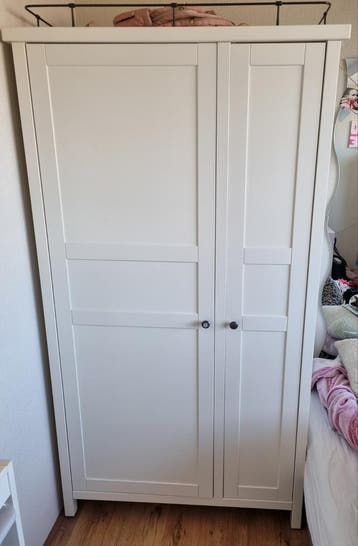 GERESERVEERD Witte kledingkast Ikea Hemnes