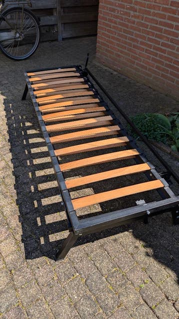 Bedbankje met matras — gratis ophalen