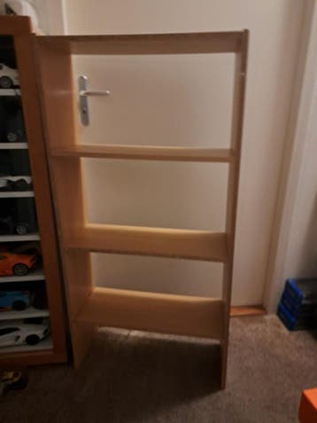 Opbergkastje / boekenkastje 3 plank60.x 120 cm GRATIS