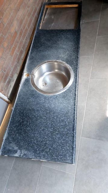 Keukenblad met wasbak gratis