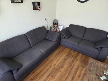 Set van 2 grijze banken: 3-zits (2.30m) en 2-zits (1.90m)