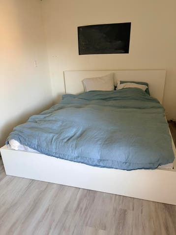 Malm kingsize bed ikea.
