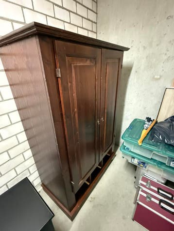Mooie kast, veel bergruimte