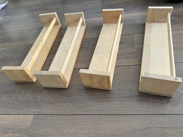 4 Houten Kruidenrekjes / Boekenplankjes gratis