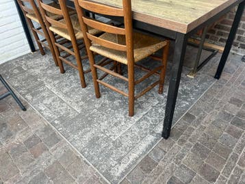 vloerkleed 190 x 132      gratis