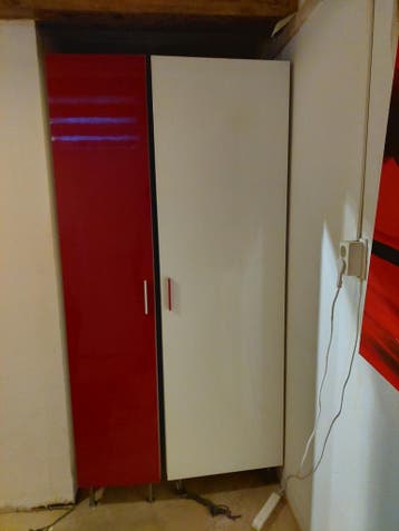 Set van 2 kledingkasten - rood en wit