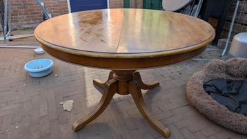 Gratis ronde uitschuifbare tafel