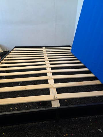 Bedframe 140x200 cm zonder matras