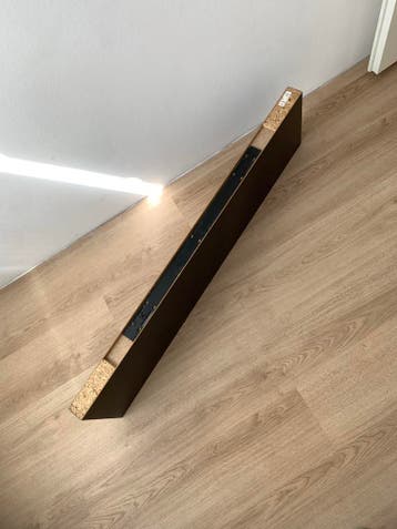 Zwart houten plank / wandplank